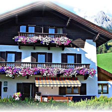 Haus Hartl Hotel Saalfelden Exterior foto